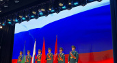  От слез до улыбок: в Сыктывкаре прошел праздничный концерт с награждением героев СВО